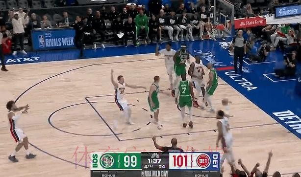 杰伦-布朗关键时刻两罚不中,托哈再中三分砍下25分领先5分 杰伦-布朗关键时刻两罚不中,托哈再中三分砍下25分领先5分